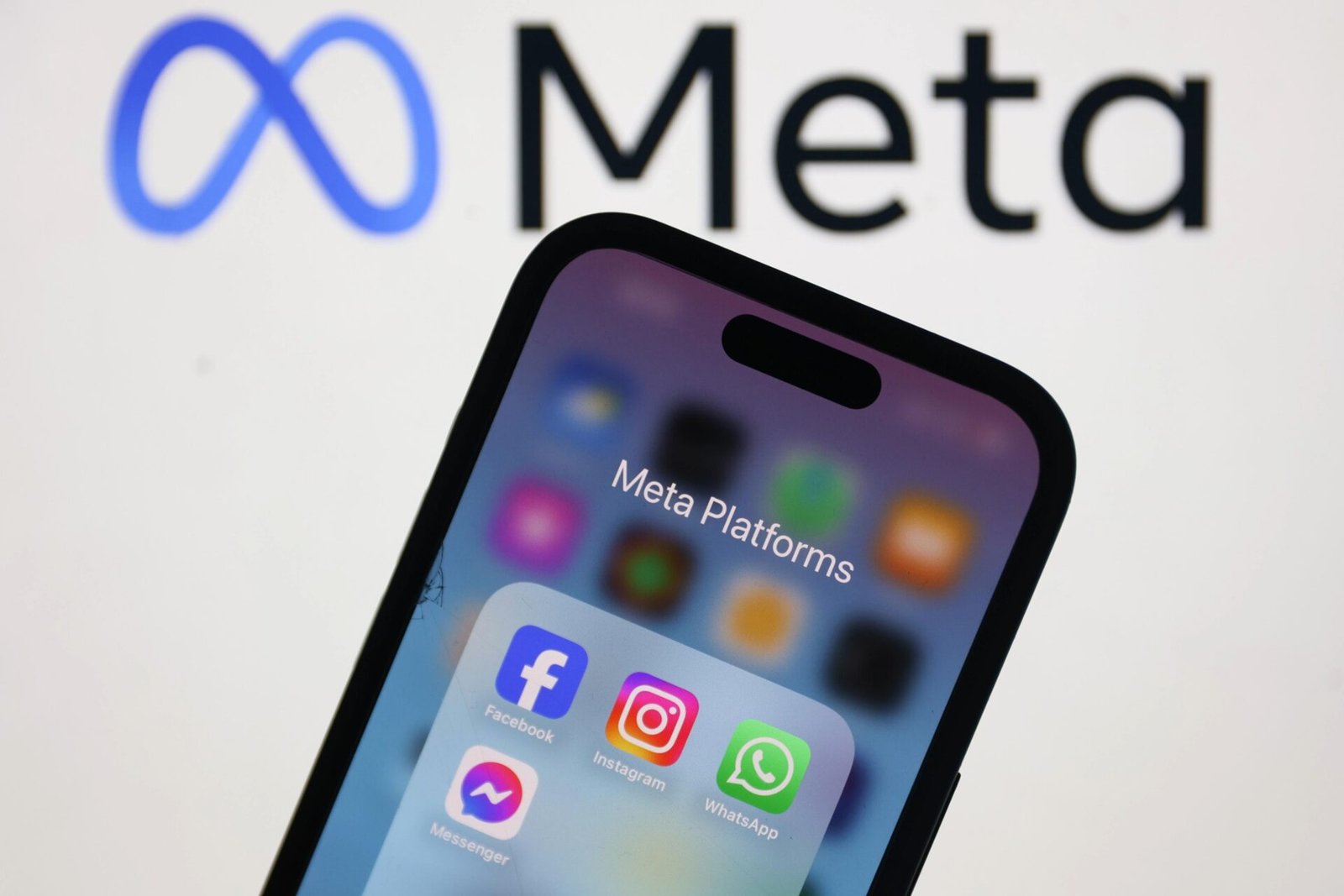 Meta One paid subscription features for WhatsApp Instagram and Facebook in the UAE